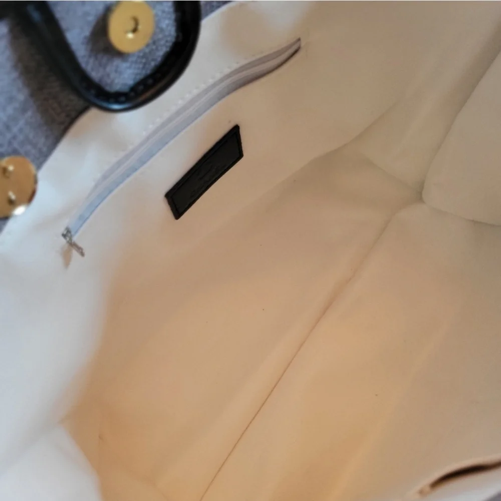 CHANEL Deauville Two-Way Tote Bag, GWP, New! - Picture 4 of 9